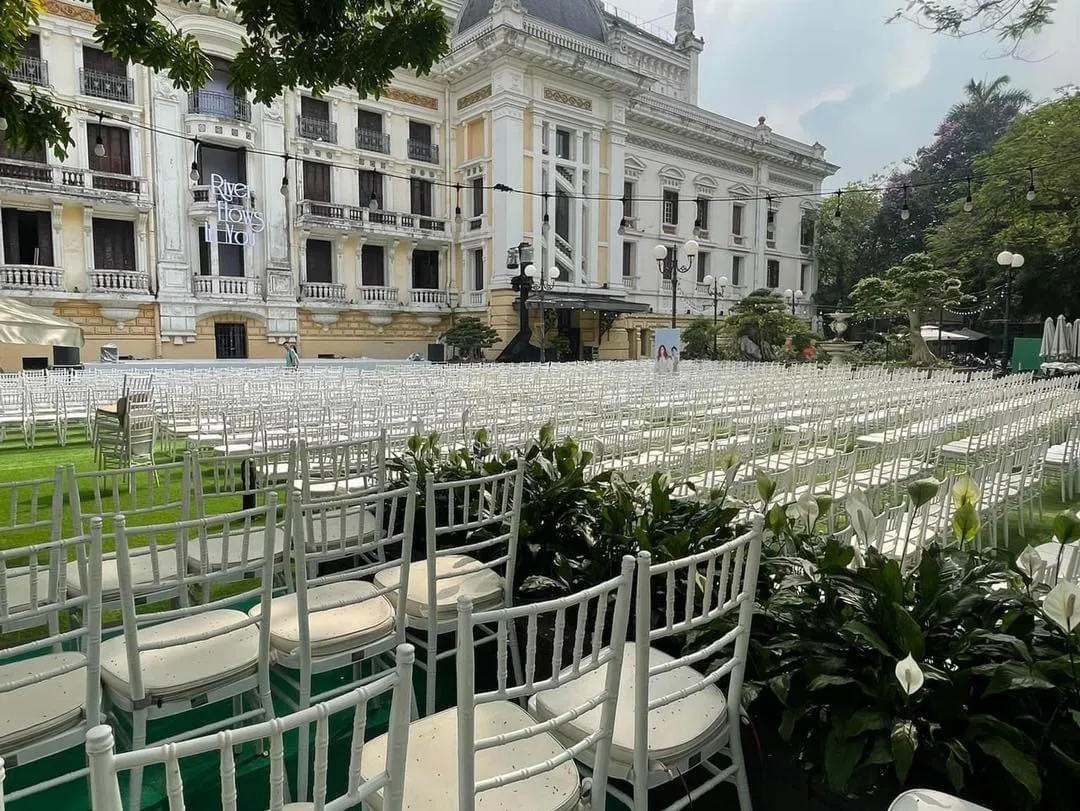 huong-tram-huy-show-em-gai-mua-vi-troi-mua-lon-7