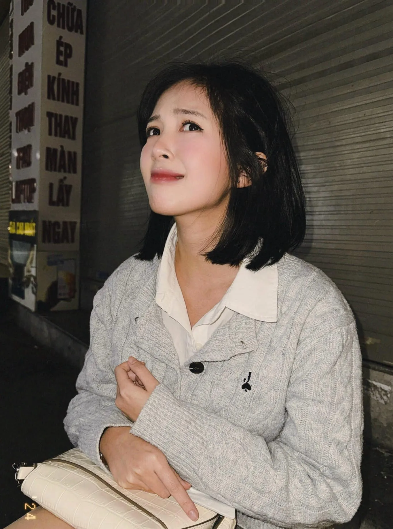 dinh-tu-lo-hint-hen-ho-voi-ban-gai-hot-girl-moi-phim-vtv-4