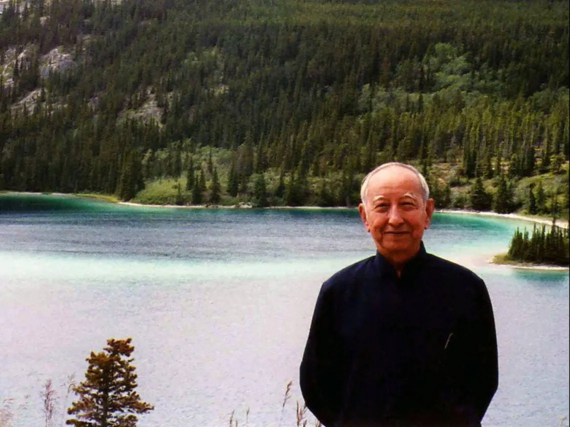 gia-toc-tung-co-15-doi-vua-nay-gan-nhu-khong-con-hau-due-4