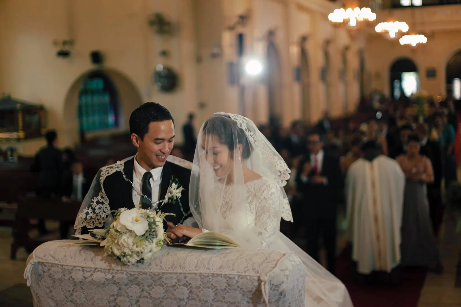 dam-cuoi-tang-thanh-ha-la-dam-cuoi-hao-mon-khung-nhat-vbiz-5