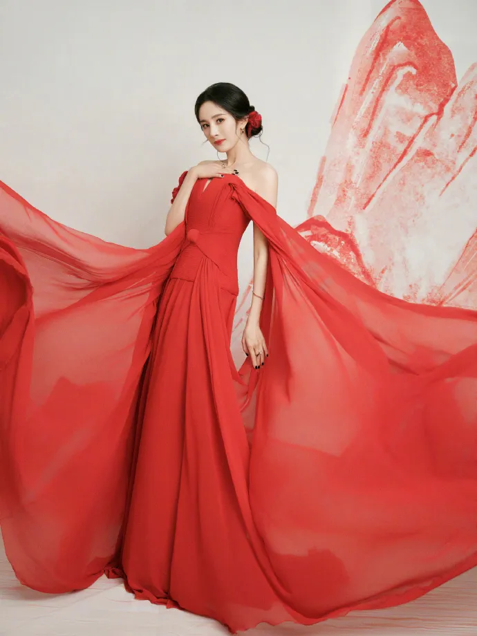 duong-mich-bi-dan-em-giat-spotlight-tren-san-khau-ho-yeu-12