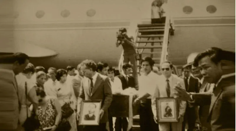 vi-vua-duy-nhat-viet-nam-mat-vi-tai-nan-may-bay-noi-1-cau-noi-tieng-6