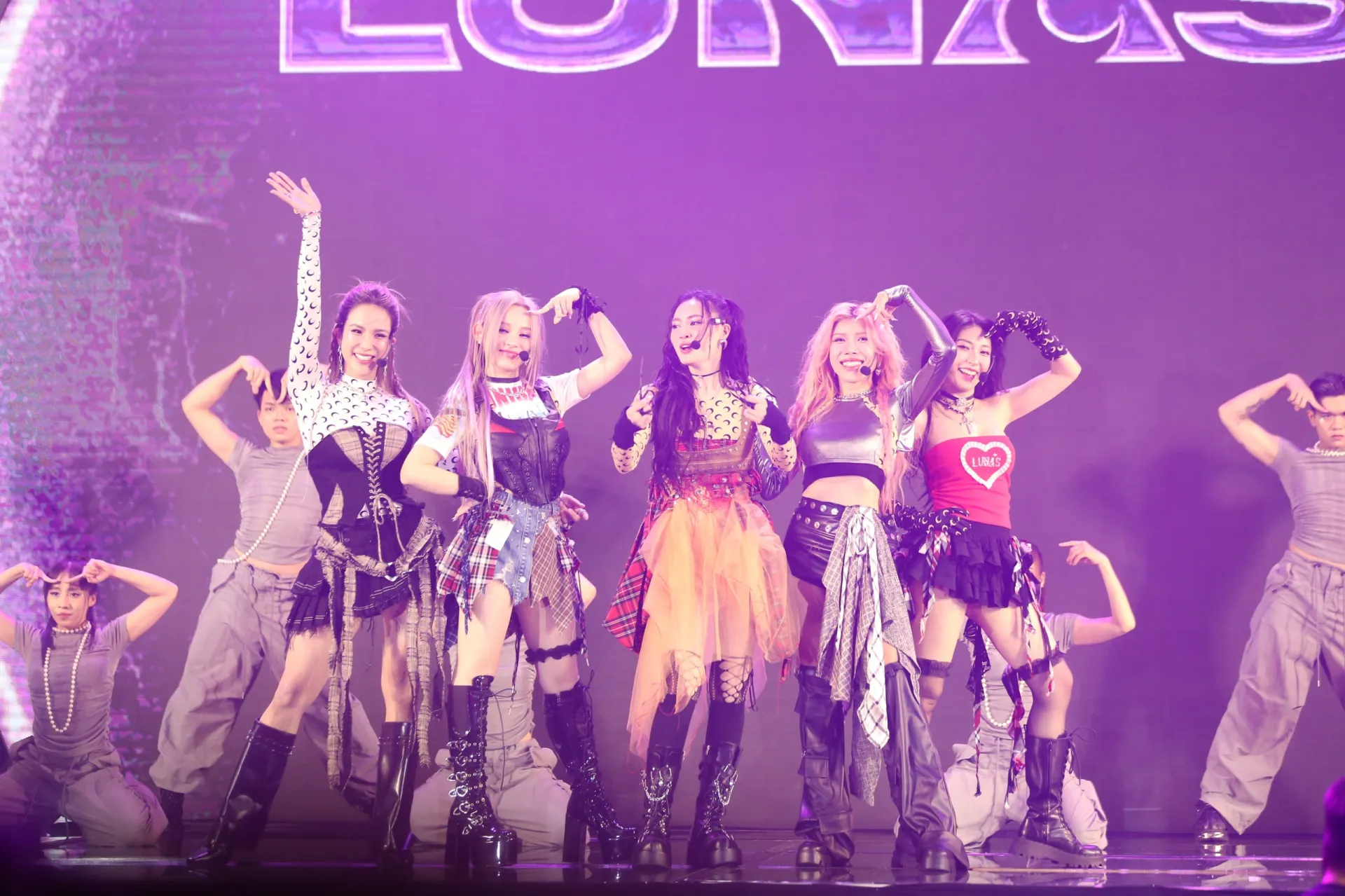 trang-phap-muc-tieu-cua-nhom-khong-phai-co-nhieu-ban-hit-4