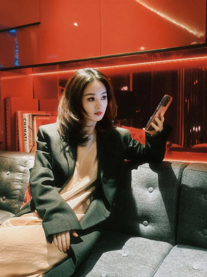 trieu-le-dinh-bi-leak-trong-tuong-vien-long-co-nguy-co-bi-cat-canh-8