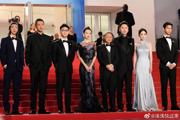 trieu-le-dinh-bi-leak-trong-tuong-vien-long-co-nguy-co-bi-cat-canh-9