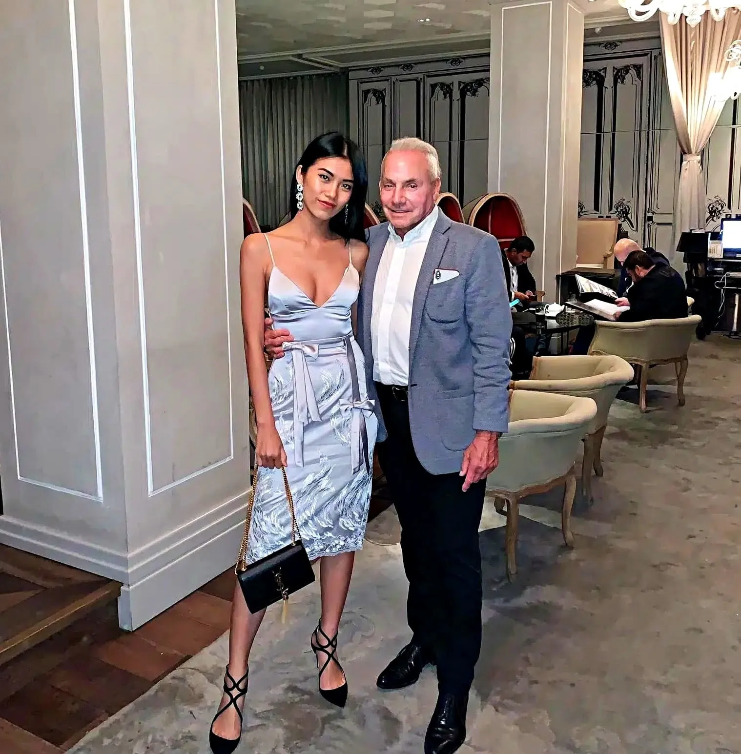 co-ngan-tung-yeu-ty-phu-my-u80-sau-chia-tay-gio-ra-sao-4