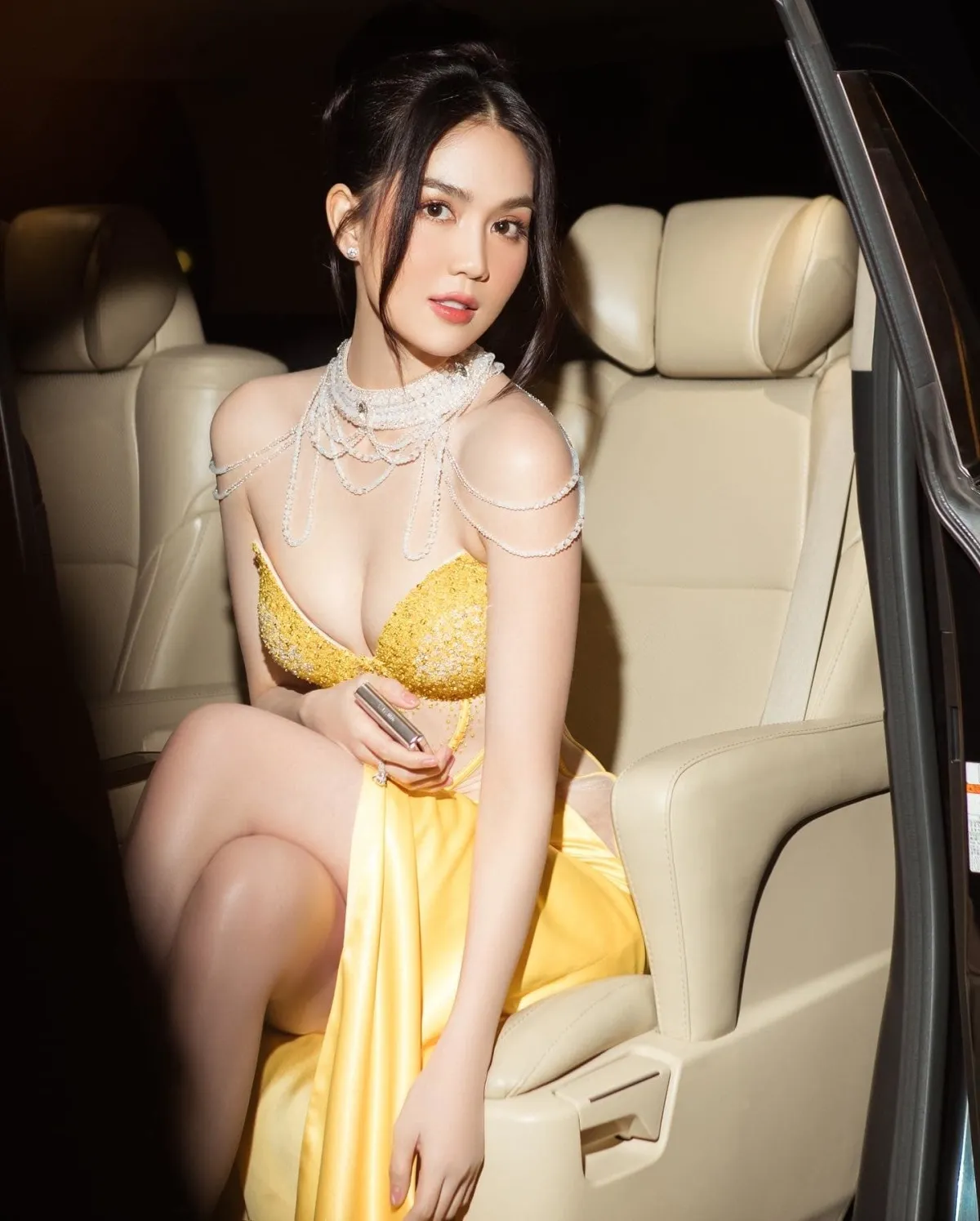 nghe-tay-trai-cua-sao-viet-hai-ra-tien-5