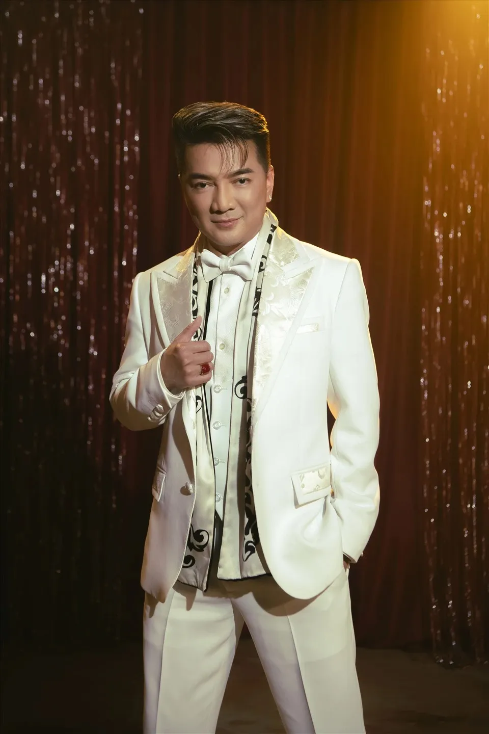 nghe-tay-trai-cua-sao-viet-hai-ra-tien-9