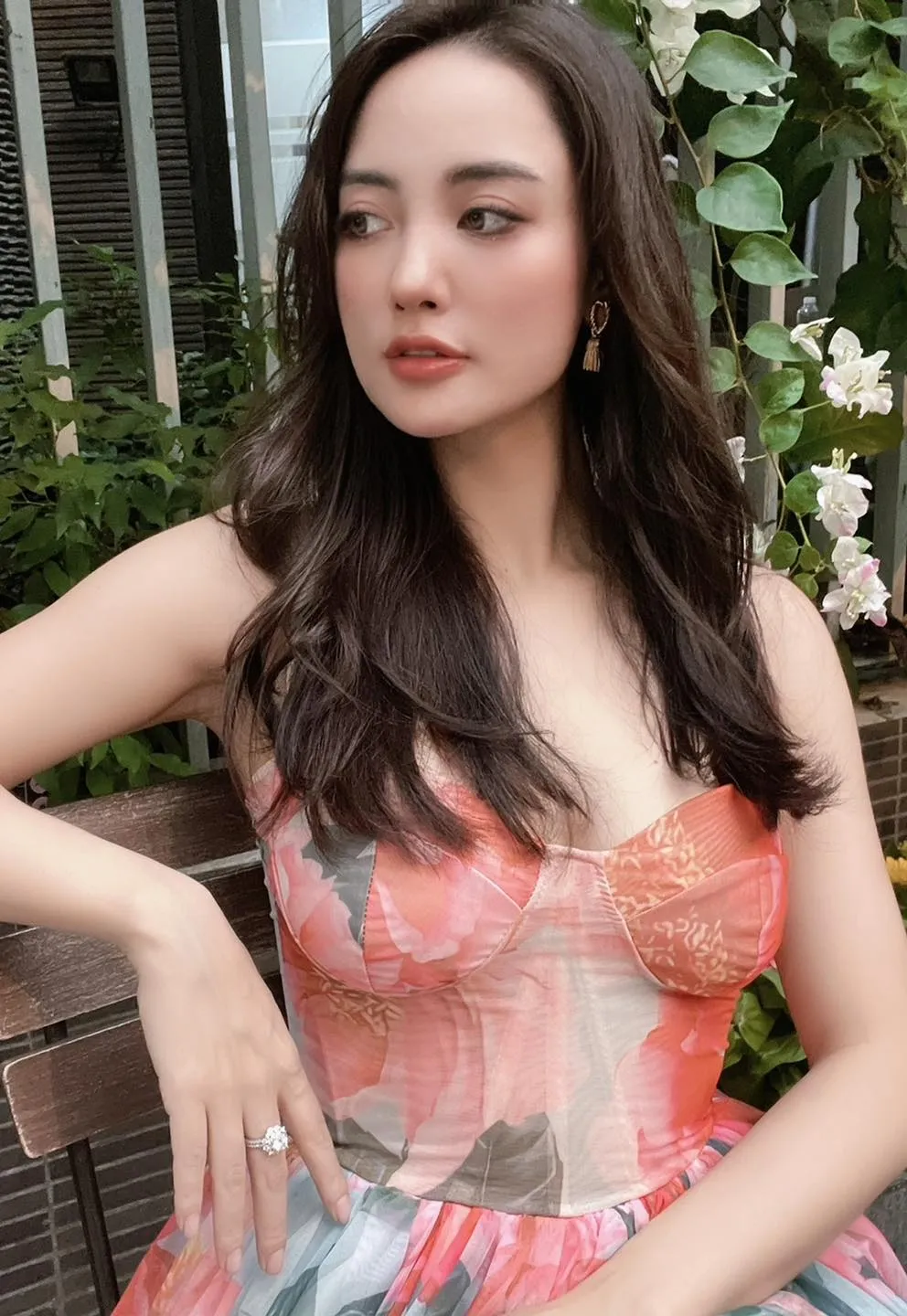 nu-doanh-nhan-di-theo-thich-minh-tue-nhat-vai-vun-may-y-phuc-13