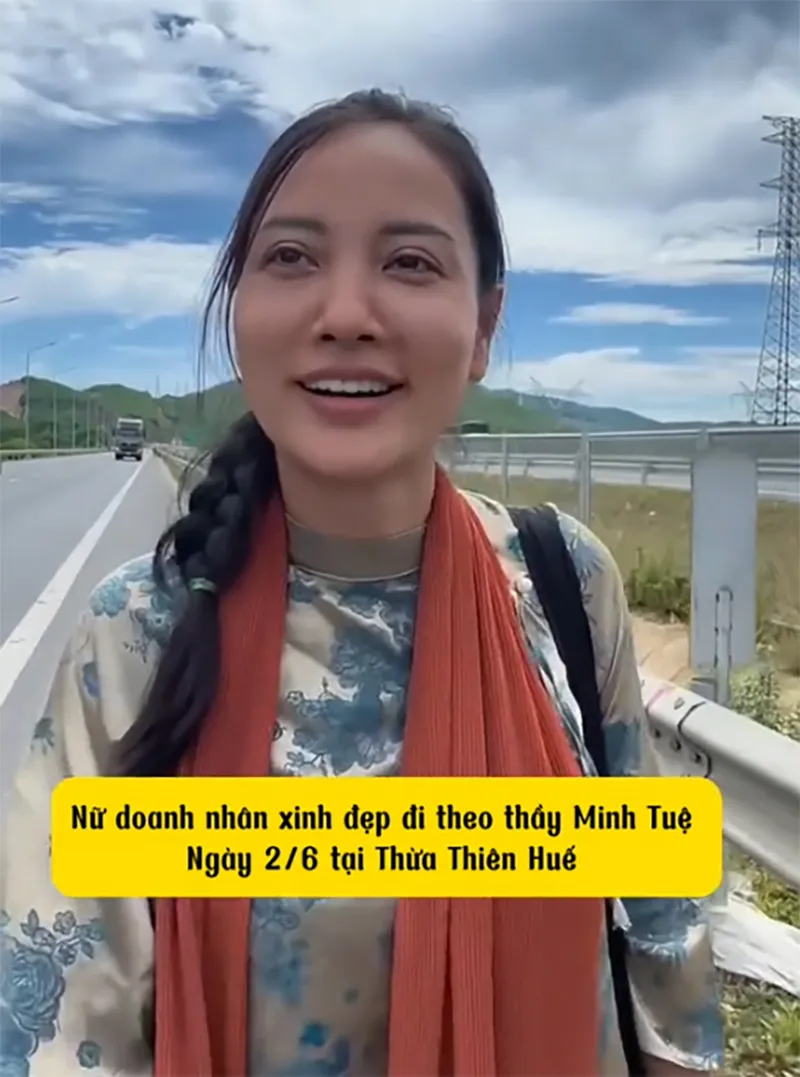 nu-doanh-nhan-di-theo-thich-minh-tue-nhat-vai-vun-may-y-phuc-4