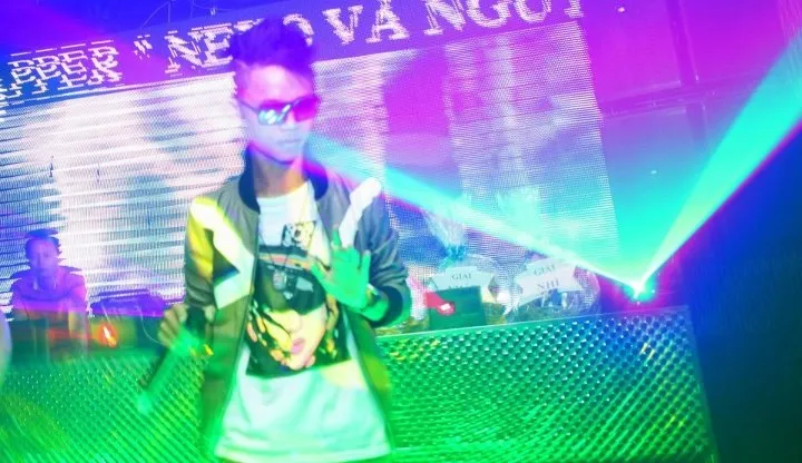 0B86ADC2-4A02-4747-A870-6E7286AC87AC