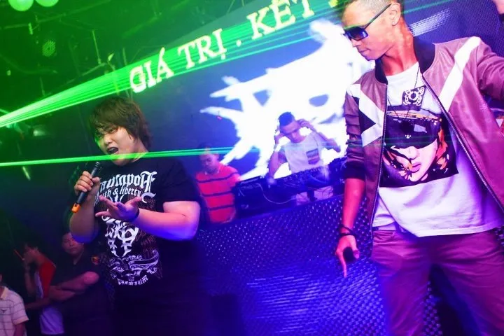 3E48B6EF-B0EA-444A-B506-A73B78362A2B