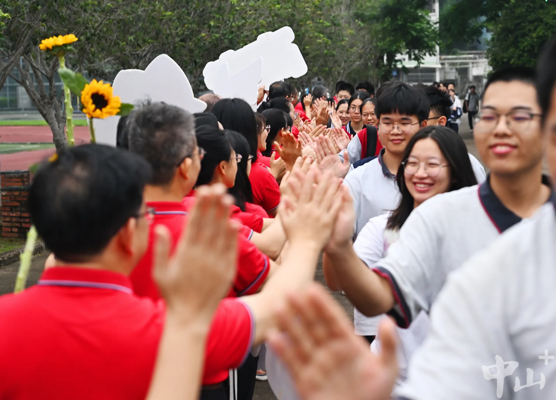 de-thi-dai-hoc-mon-van-2024-tai-trung-quoc-cuc-hack-nao-3