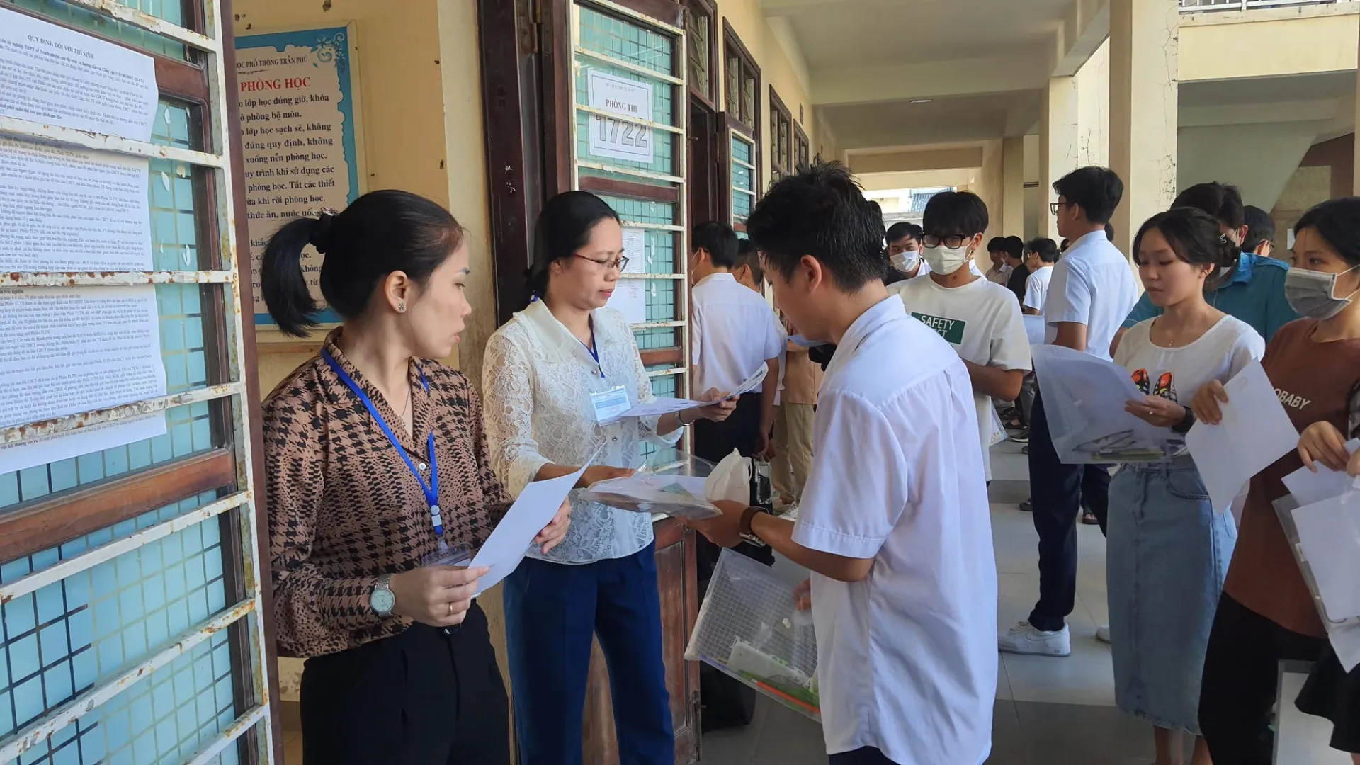 di-thi-quen-can-cuoc-cong-dan-co-duoc-dung-vneid-thay-the-khong-6