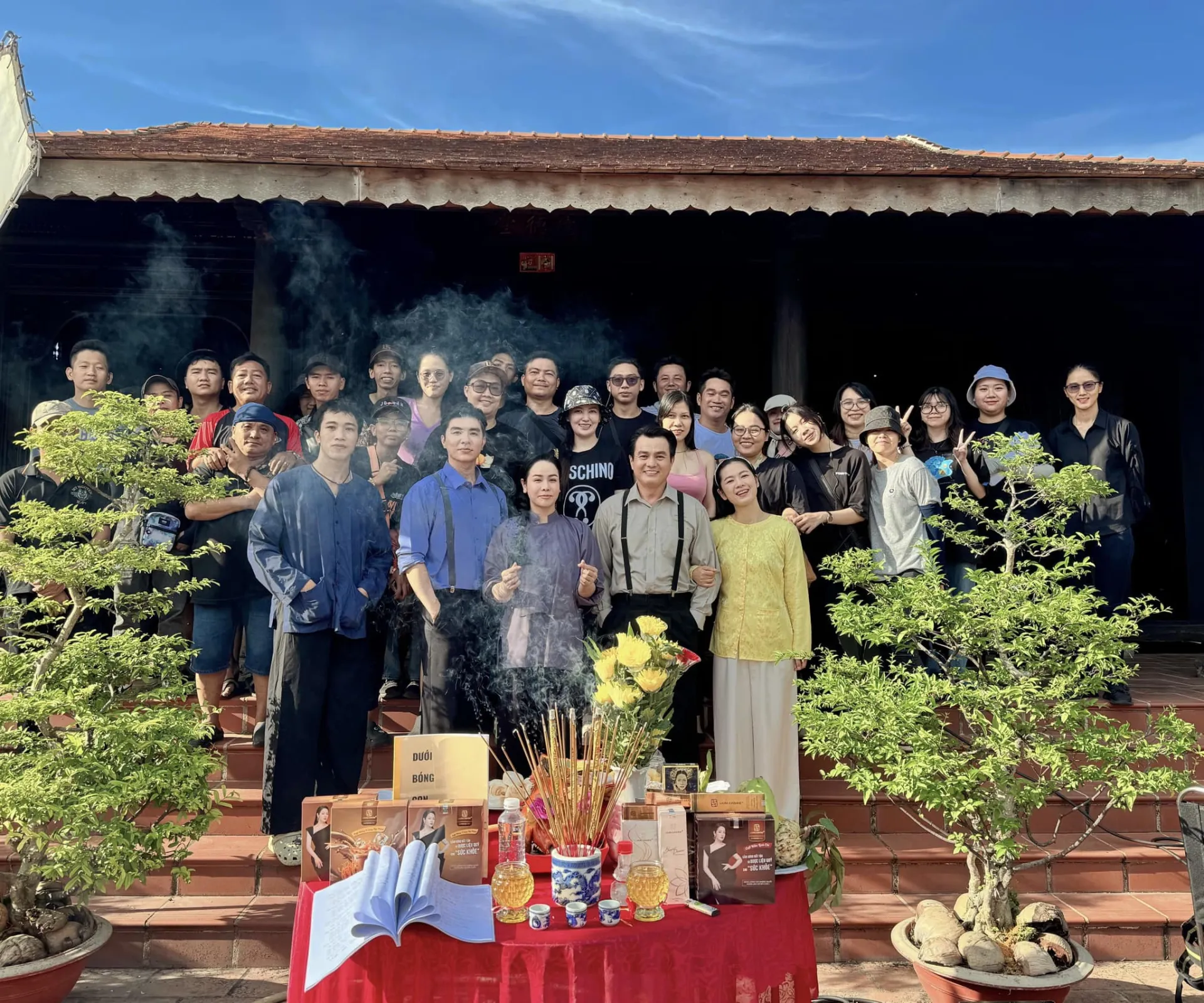 ekip-dau-hao-mon-quay-phim-moi-cua-nhat-kim-anh-steven-nguyen-1