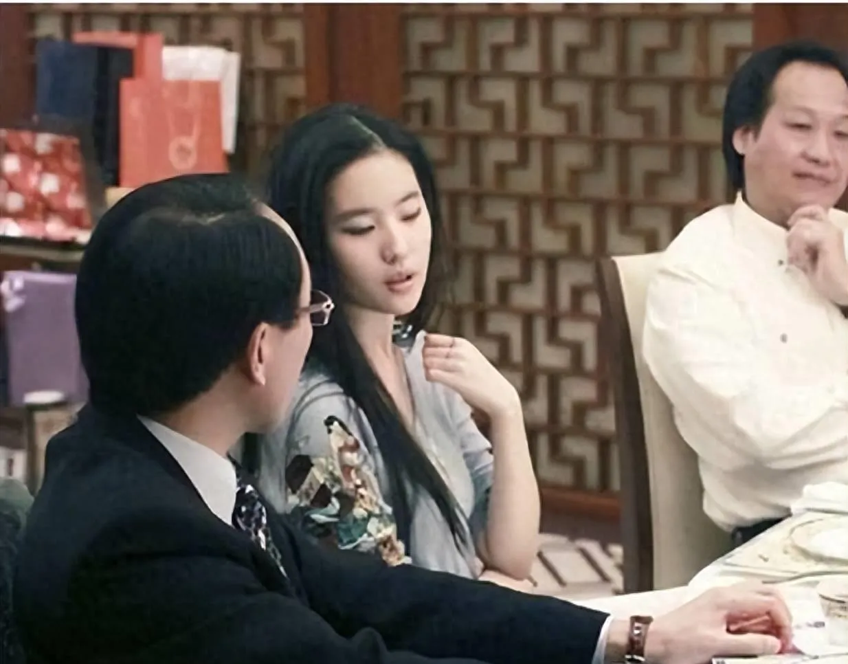 bo-nuoi-luu-diec-phi-de-lai-vet-nho-trong-doi-con-gai-6