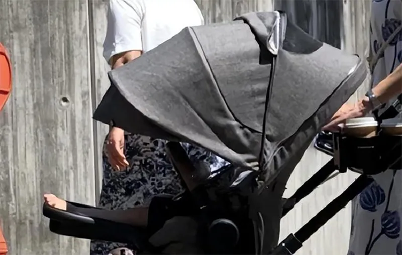 con-trai-1-tuoi-cua-song-joong-ki-voi-vo-tay-lo-dien-5