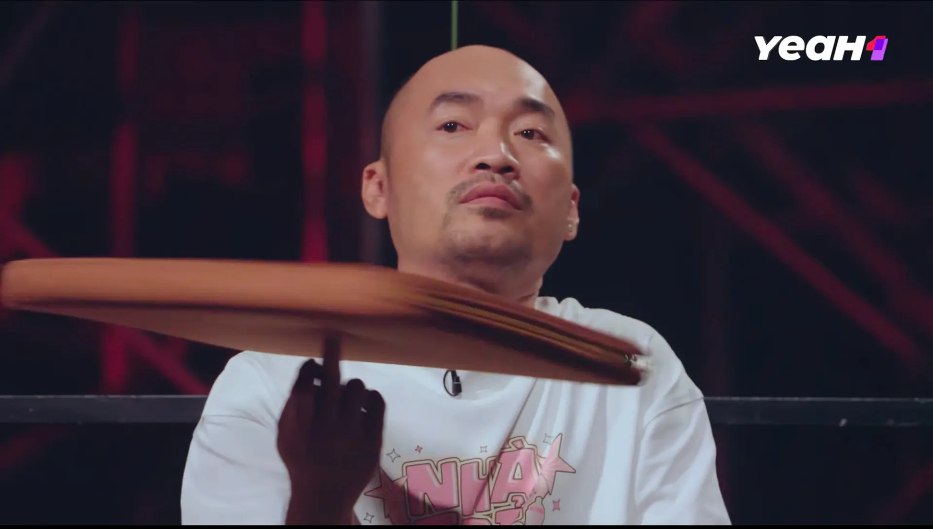 Hành động hài hước của Tiến Luật 