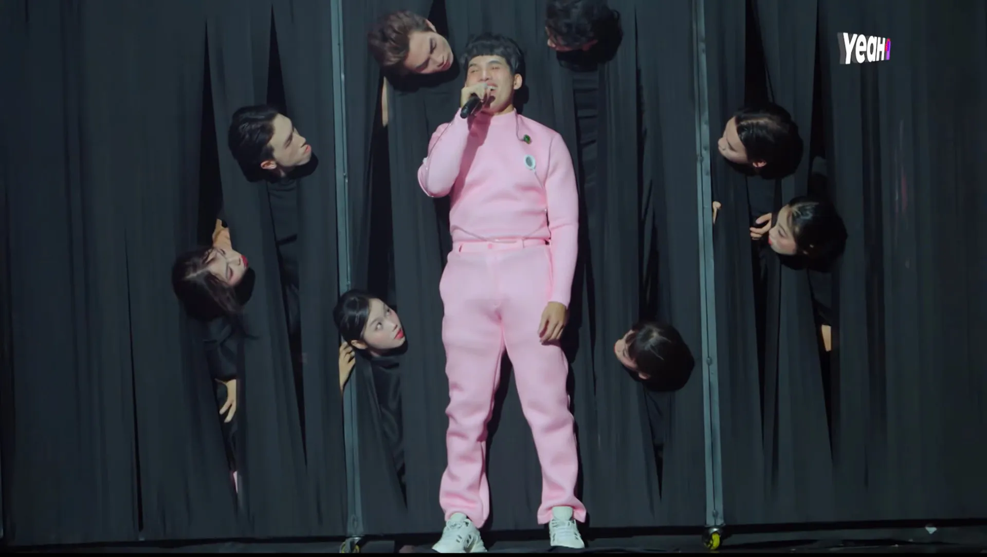 Hé lộ hình ảnh 1 vài tiết mục 