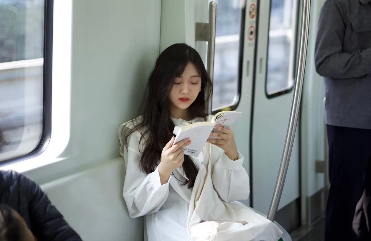 Bai 9-I TS FPTU 2023 Anh-4