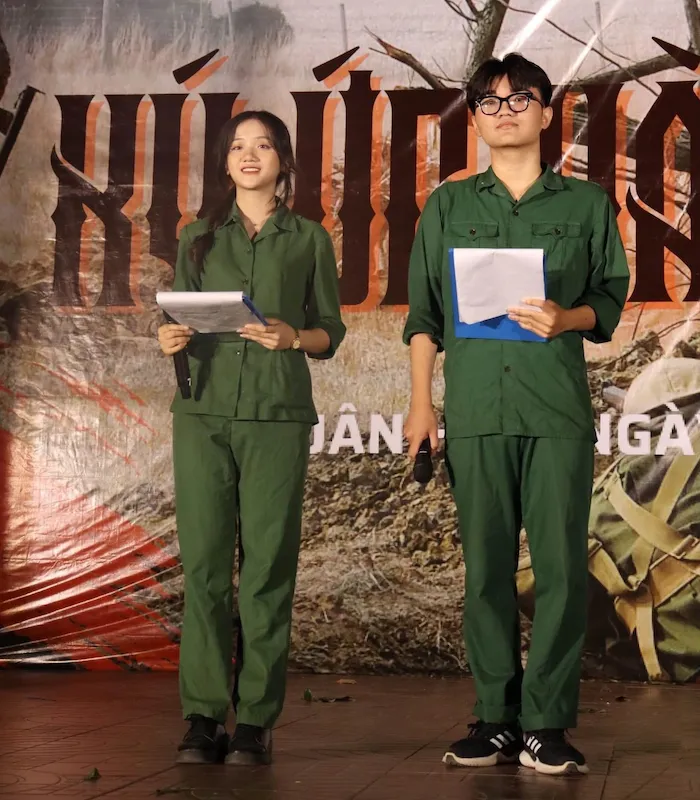 Bai 9-I TS FPTU 2023 Anh-5