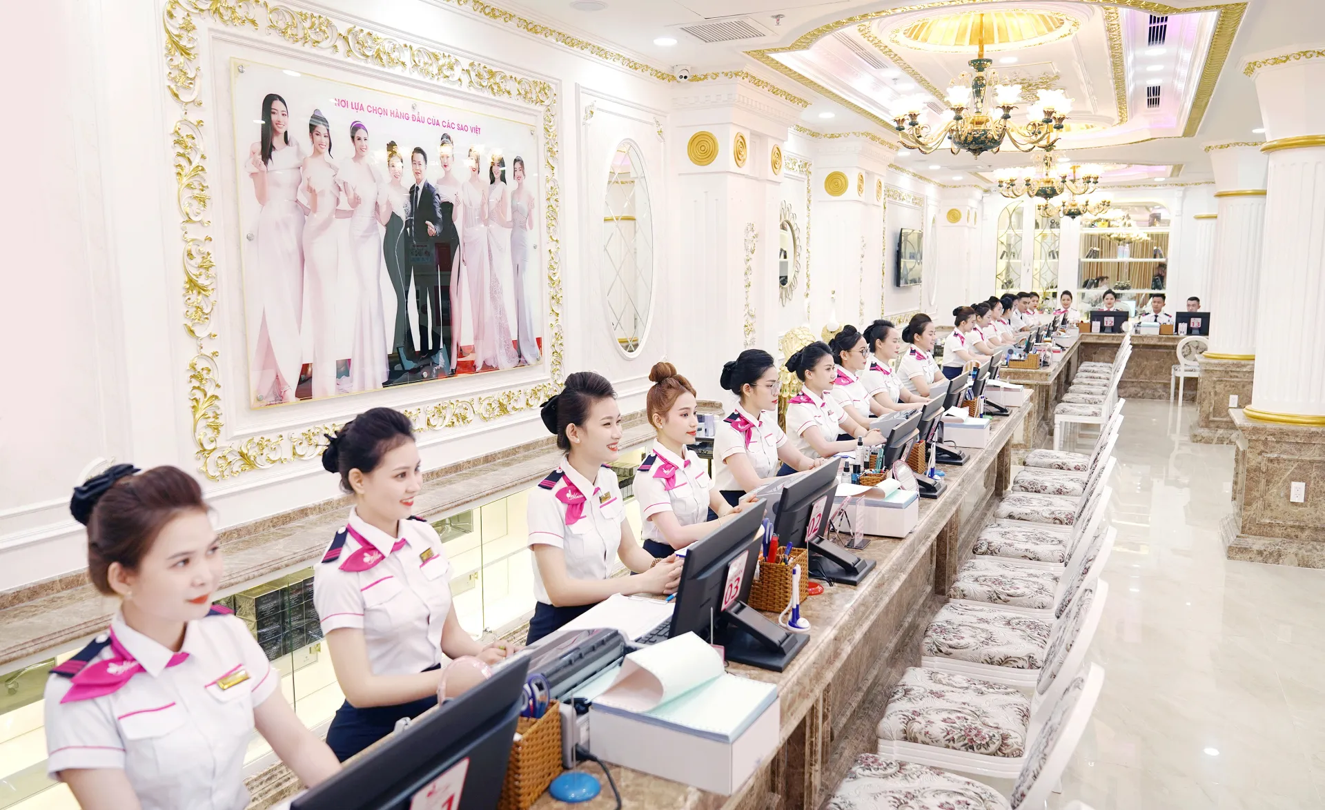đội ngũ nhân viên