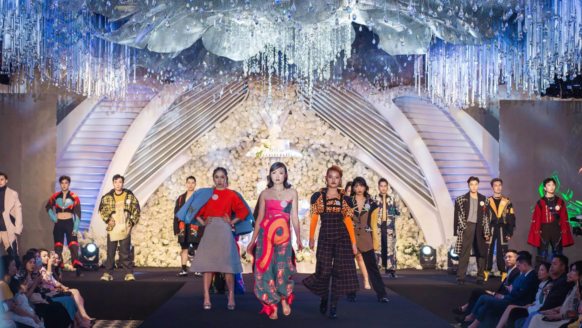 Anh 8 Bai 115-II TS FPTU 2023 v1.0