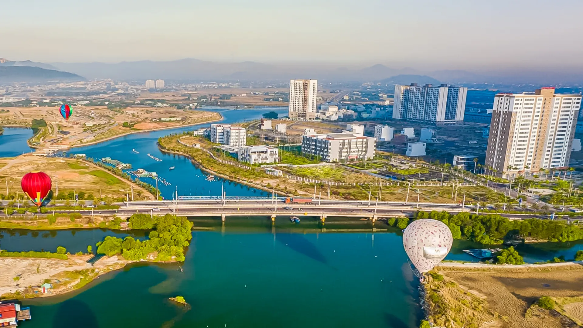 Bai 142-II TS FPTU 2023 Anh - 1 (1)