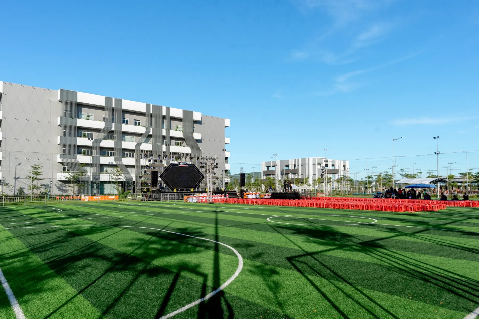 Bai 142-II TS FPTU 2023 Anh - 6 (1)