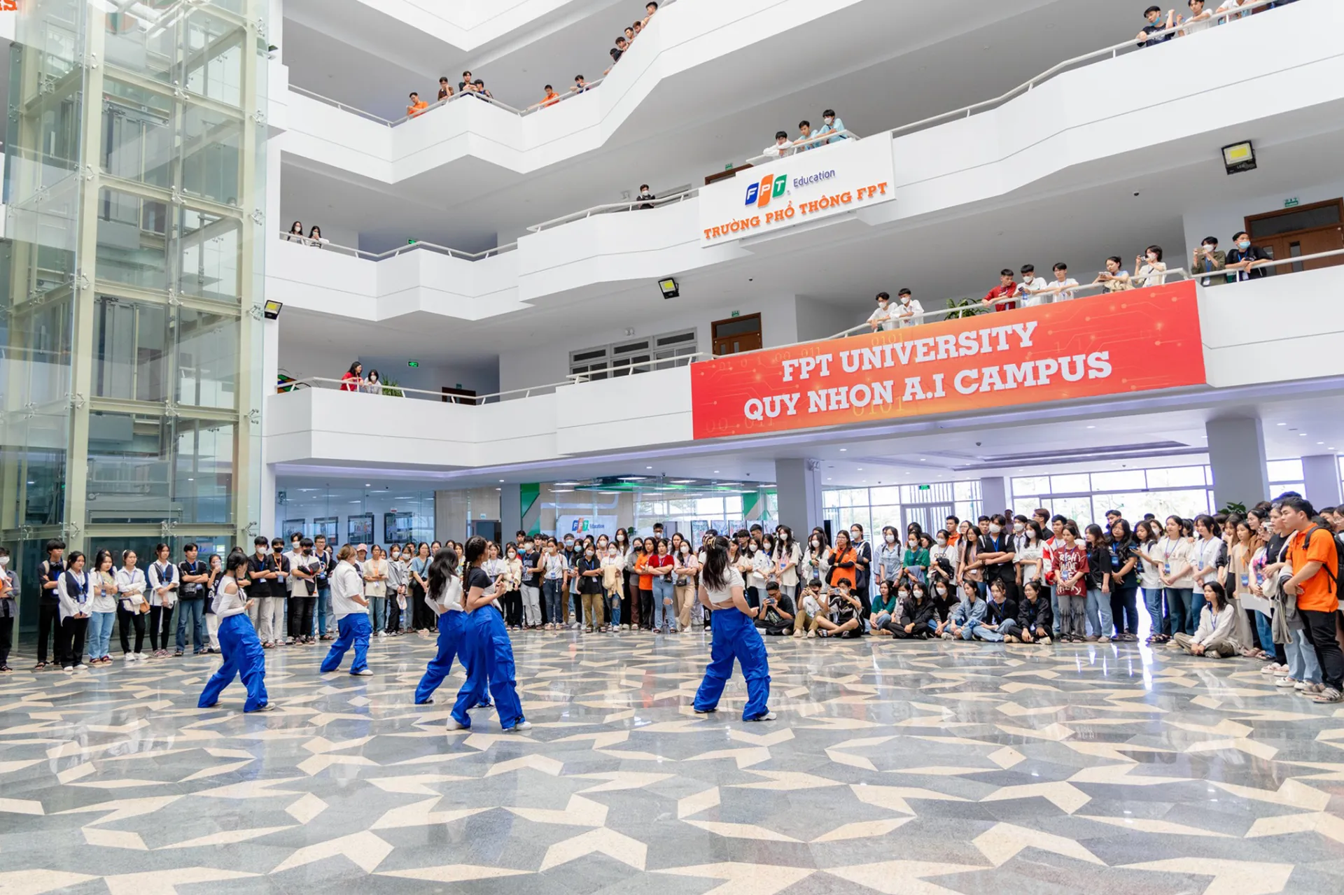 Bai 142-II TS FPTU 2023 Anh - 7 (1)