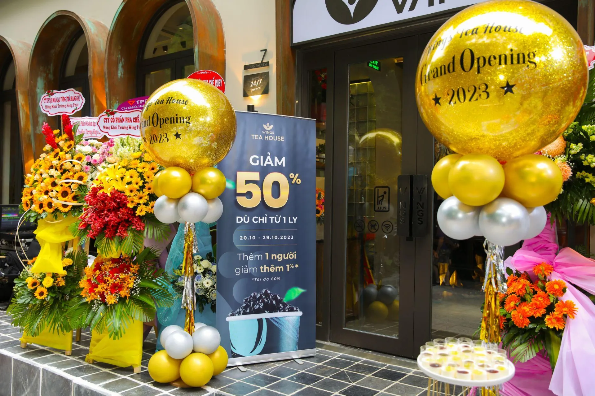 333359CE-C5F1-40A9-B37C-07929226FBA0