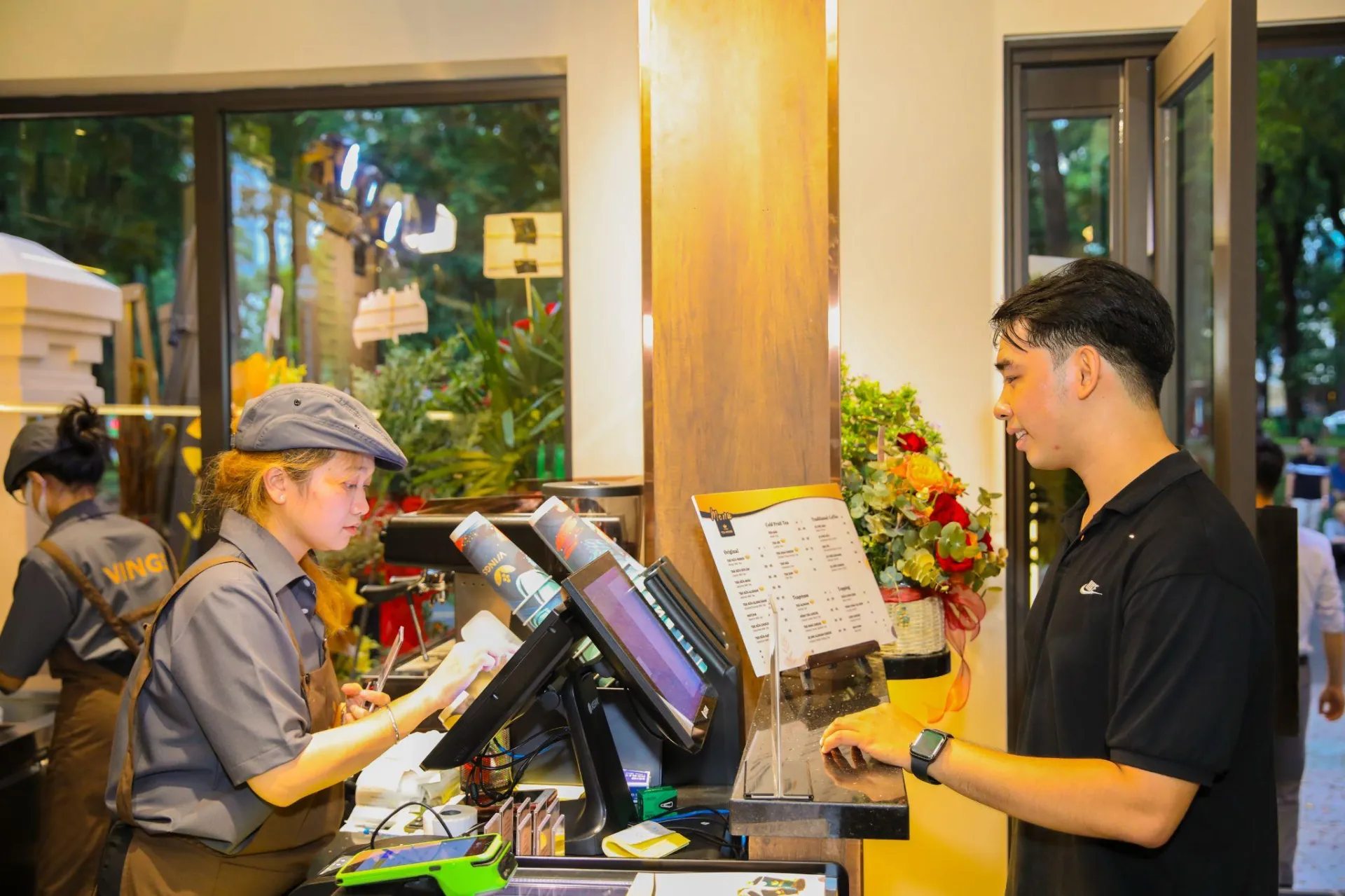 9504BEB8-8BB9-44D3-BF37-68A93714D8B2