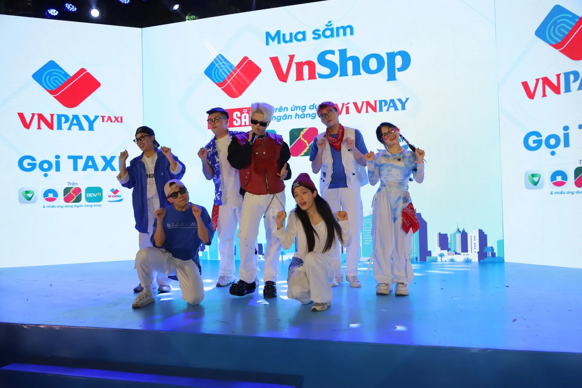 Rhyder-xuat-hien-tai-vnpay-weekend-show-2