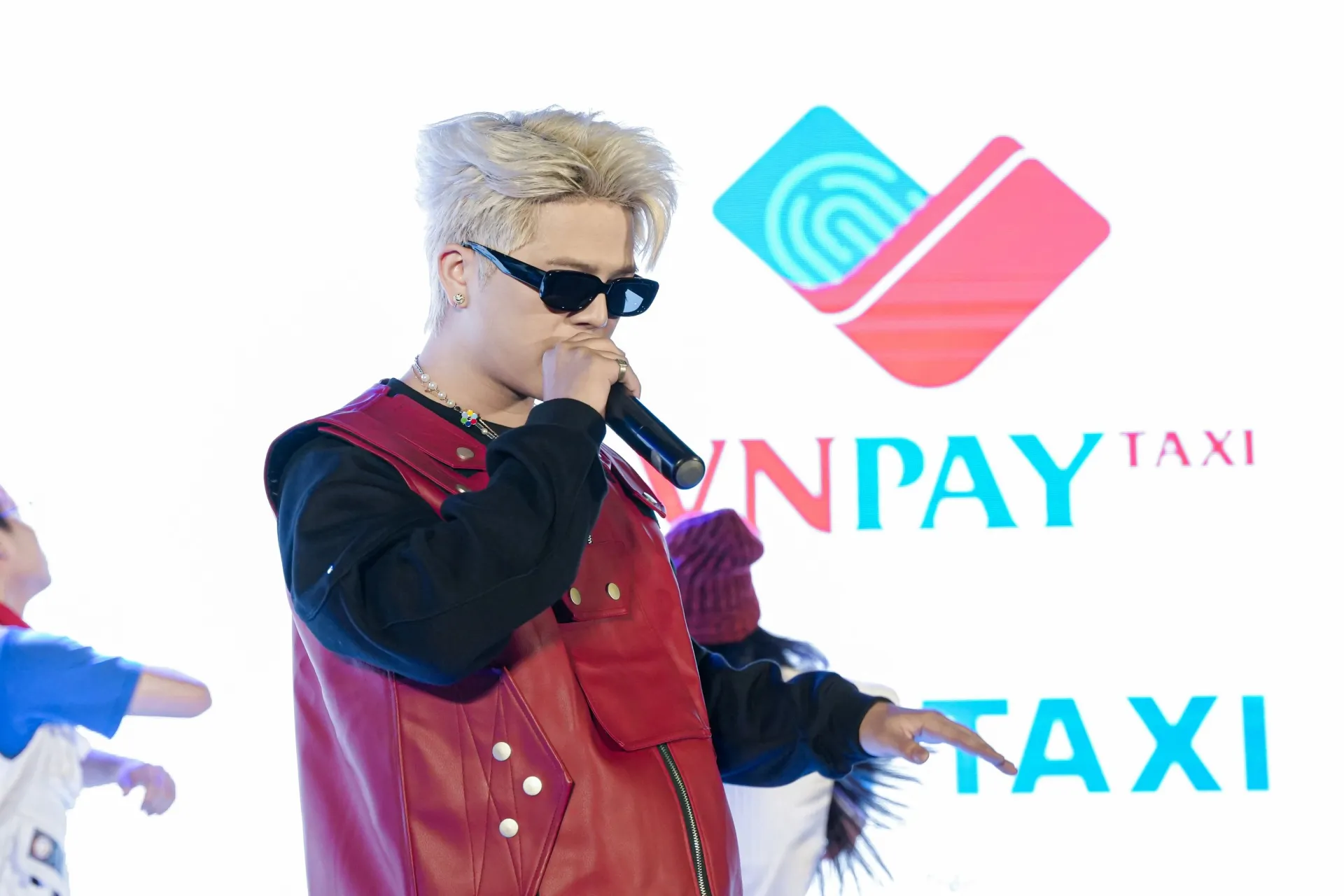 Rhyder-xuat-hien-tai-vnpay-weekend-show-5