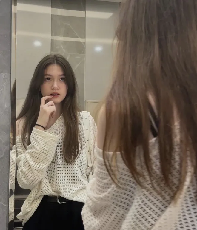 60271bed81ea5db404fb4