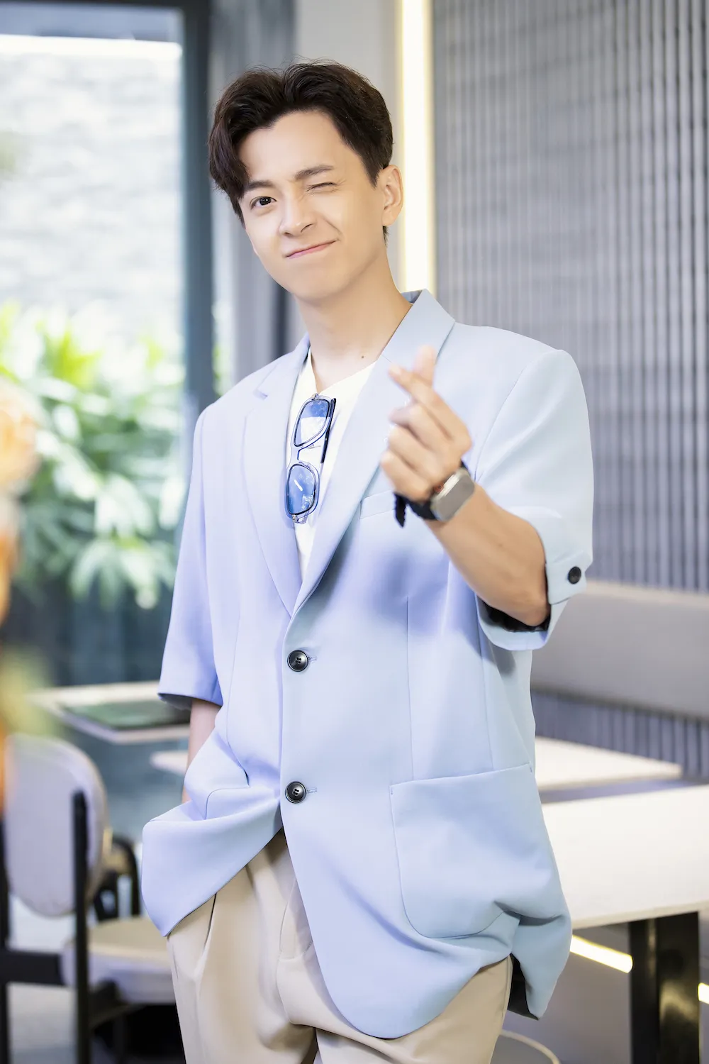 dansaorunningmanvietnammungngokienhuy12-16804092759931059353650