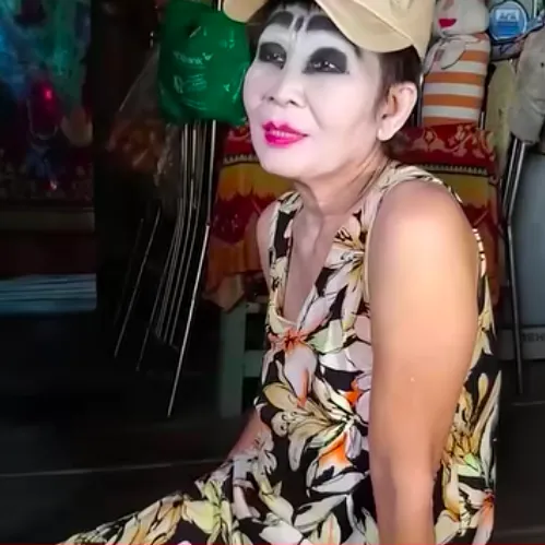 nguoi-phu-nu-hon-30-nam-trang-diem-dam-di-ngu-cung-phai-makeup-d9d6b1bb