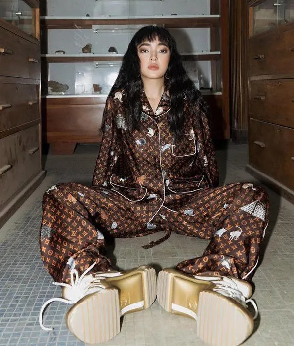 dan-my-nhan-viet-me-mac-do-ngu-tram-trieu-66e47d48