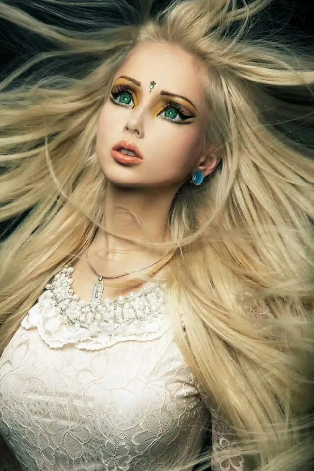 valeria-lukyanova-1076381