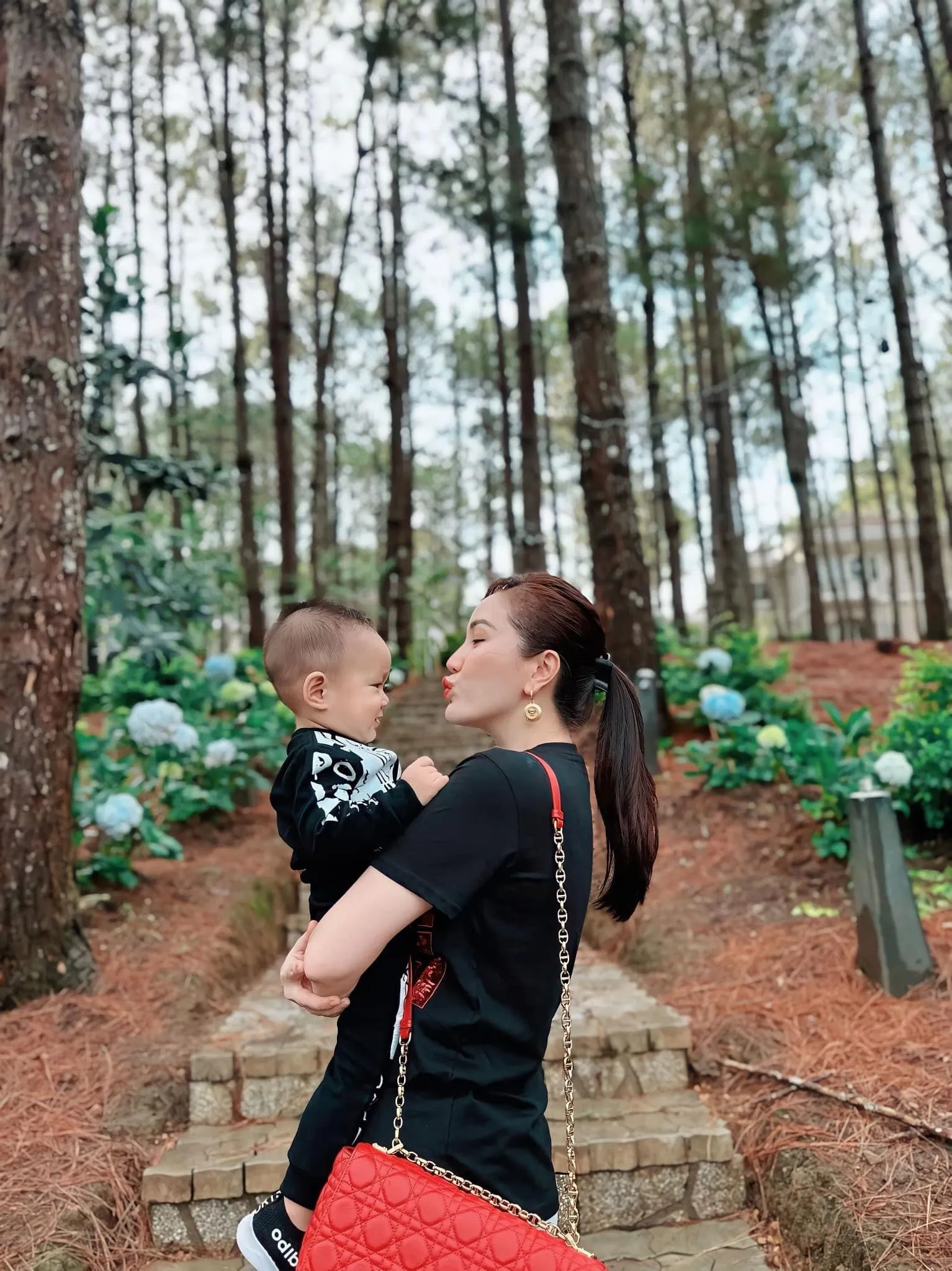 FE40CE9A-E598-43D0-A99A-A77D03717957