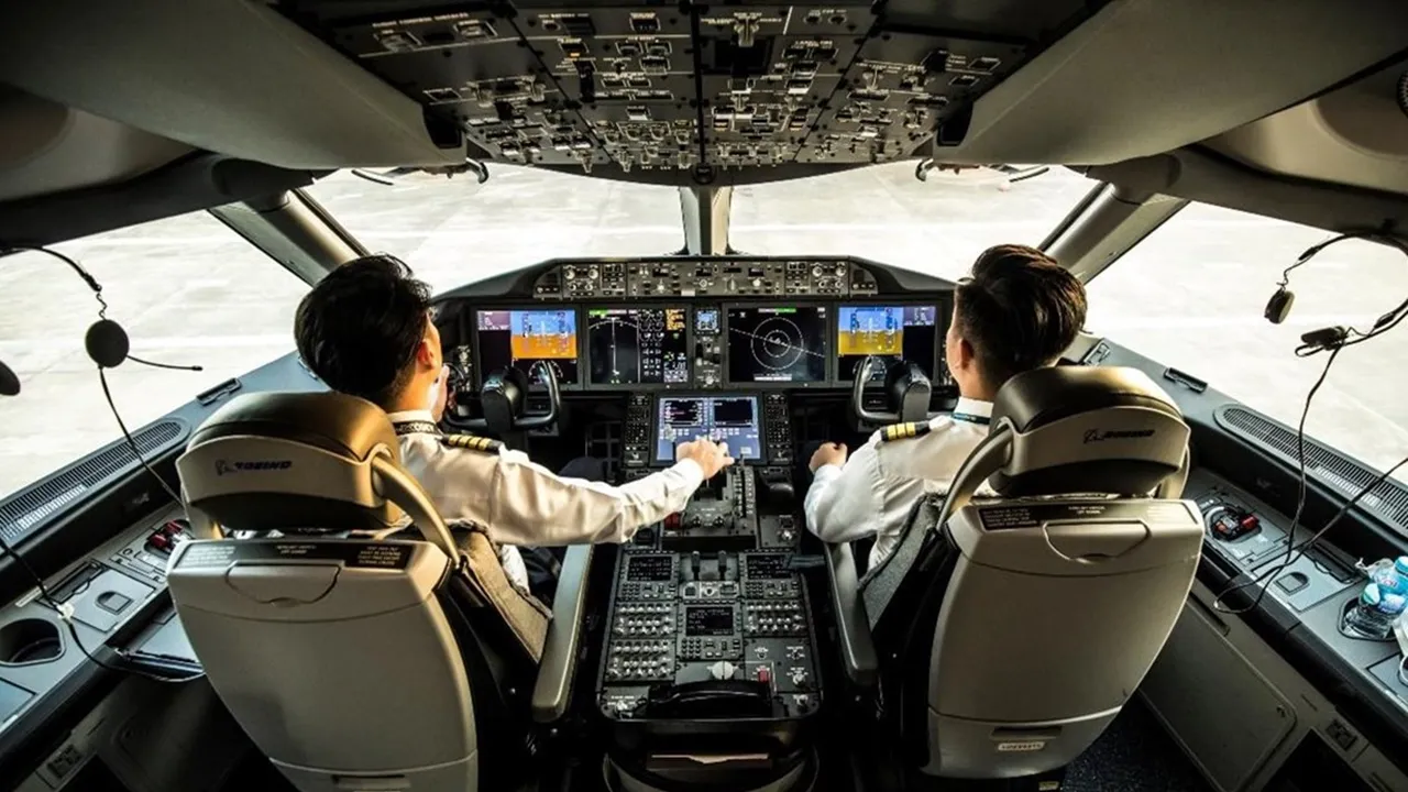 phi_cong_vietnam_airlines_05052023