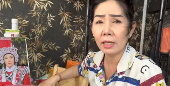 em-dau-vu-linh-khang-dinh-van-ve-thap-huong-cho-anh-trai-nhan-mot-loi-nhu-da-xeo-hong-loan-3-ngoisaovn-w809-h414