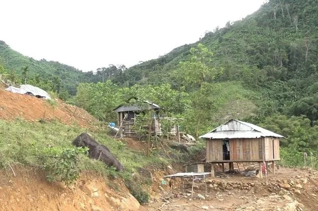 ngoi-lang-bi-set-danh