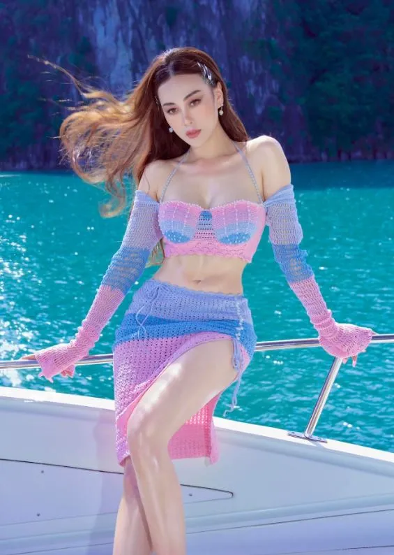 phuong-oanh-dien-bikini