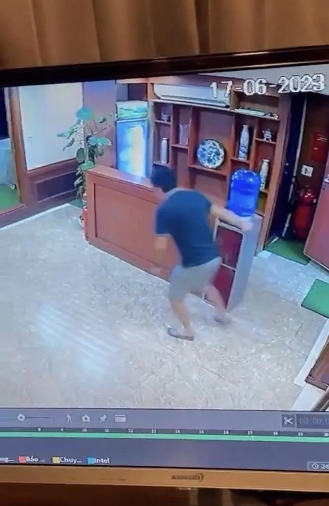 chi-vi-1-bi-thuoc-lao-nguoi-dan-ong-gap-chuyen-bi-thuong(1)