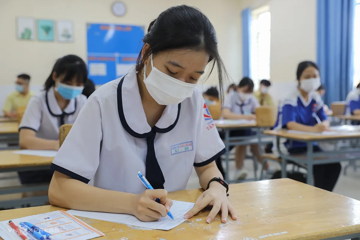 thuc-hu-thong-tin-cong-nghe-var-ap-dung-vao-ky-thi-dai-hoc-4