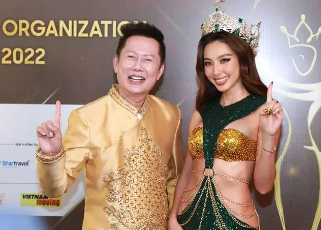 thuy-tien-nawat-tro-mat-xoa-danh-hieu-hoa-hau-1