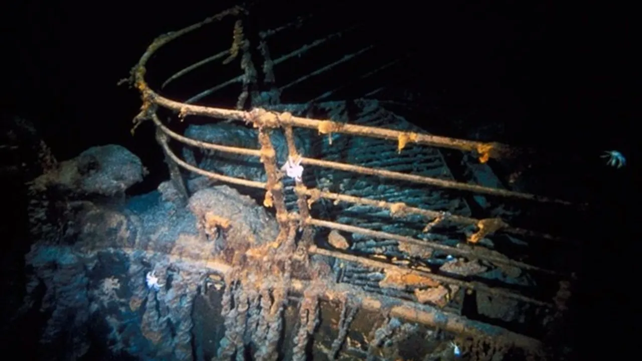 tau-titanic-chi-tim-thay-giay-khong-thay-thi-the-nao