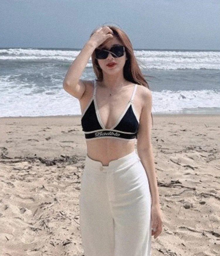 nu-giang-vien-sinh-nam-96