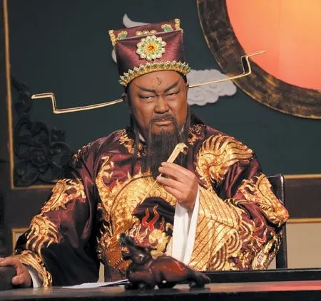 bao-thanh-thien-kim-sieu-quan-hien-tai